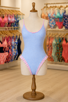 Ensemble de bikini pour femme en tissu recyclé texturé OEM, doublure double, design personnalisé, gingham, bordure à volants contrastée, maillot de bain