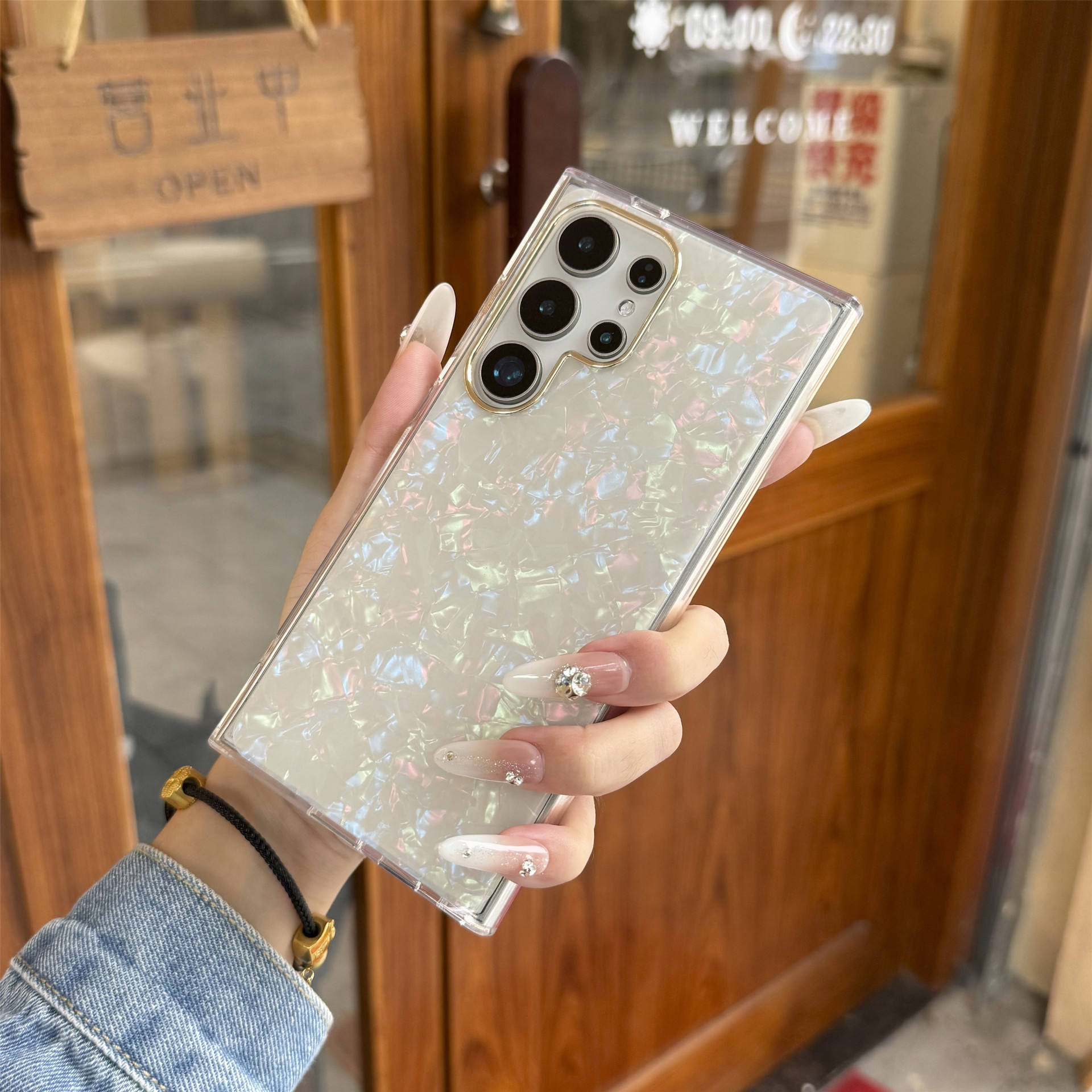 แหวนทอง - เปลือกหอยหลากสี