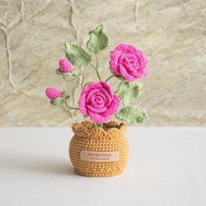 Decoración en maceta de flor de rosa tejida a mano con hilo, hecha a medida, con acabado artesanal, regalo de flor de hilo de boutique. - Product Image 3