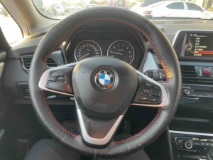 Venta al por Mayor de <span class=keywords><strong>BMW</strong></span> <span class=keywords><strong>Serie</strong></span> <span class=keywords><strong>2</strong></span> Gran <span class=keywords><strong>Tourer</strong></span> 2015 218i Usados, Paquete de Diseño Deportivo, Inventario de Concesionario, Monovolumen para Exportación, Autos de Segunda Mano - Product Image 5