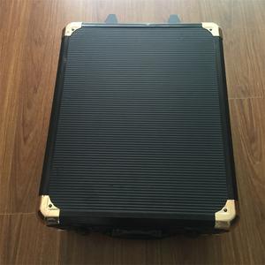 Kit di attrezzi per la riparazione dell'auto Kit di attrezzi da 39 pezzi per uso domestico grande 44x35x9cm Set nero <span class=keywords><strong>dimensioni</strong></span> dell'imballaggio personalizzate OEM - Product Image 5