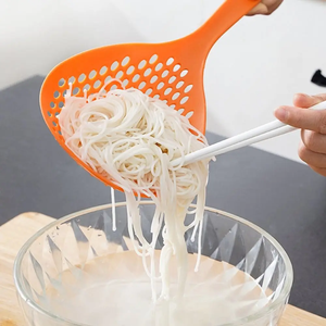 1Pcs Large Anti-Scald Plastic Spoon Household Kitchen Tool Food Straining Skimmer Spatula <b>Colander</b> <b>Strainer</b> for Cooking - Product Image 2