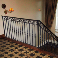 Balustre et garde-corps en fer forgé à bas prix pour escalier/escalier et balcon, résistant à la rouille, design minimaliste