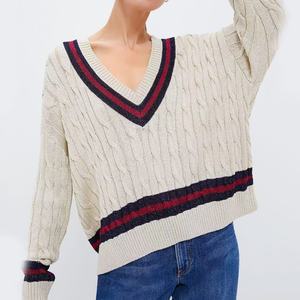 Vente en gros <span class=keywords><strong>de</strong></span> chandails épais fabriqués sur mesure en laine acrylique pour femmes pulls classiques en tricot torsadé à col en V pour <span class=keywords><strong>cricket</strong></span> - Product Image 3