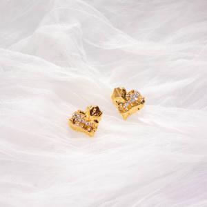 Pendientes de Botón con Diseño de Corazón Chapados en Oro de 18k, Estilo Hip Hop, para Mujer - Product Image 2