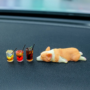 Ruijie - Adorno para Coche con Figura de Corgi Acostado, Figura de Resina de Dibujos Animados, Decoración de Interiores - Product Image 1