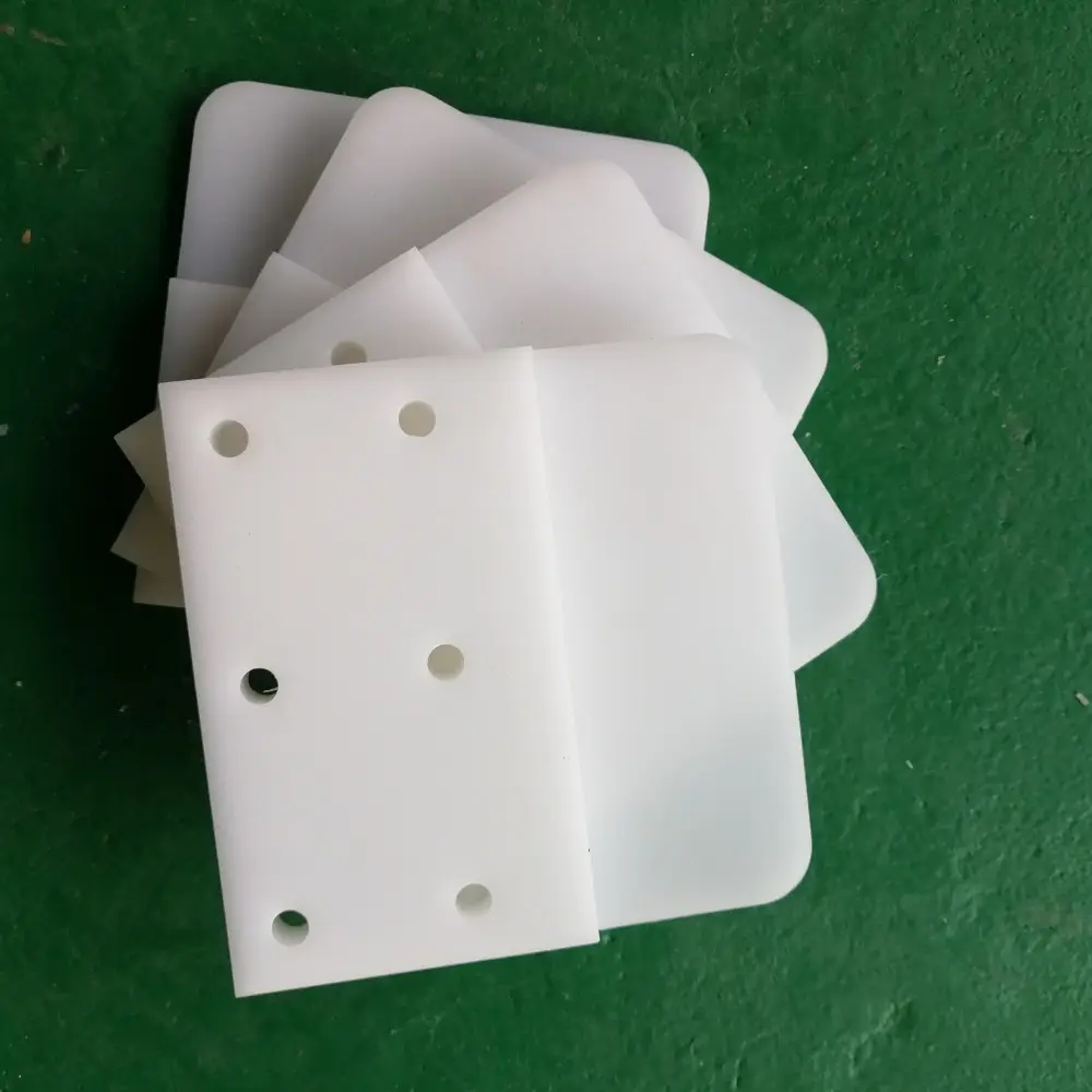Pièces de découpe de panneaux de polyéthylène/ABS/MC en plastique dur, pièces en plastique irrégulières.