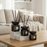 Flacon diffuseur de parfum vide de style nordique de luxe, carré, 100 ml, 200 ml, avec couvercle en bois noir, flacon de parfum d'intérieur personnalisé pour cadeau