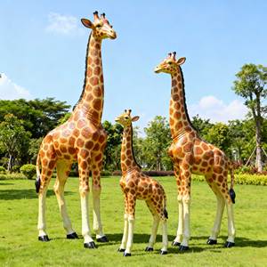 Sculpture de <span class=keywords><strong>girafe</strong></span> grandeur nature en résine personnalisée à grande échelle pour la décoration de jardin - Statue artistique et écologique de la même taille qu'une personne - Product Image 1