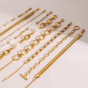 Bracelet minimaliste anti-ternissement en acier inoxydable de luxe avec chaîne fine et perles pour femme - Product Image 4