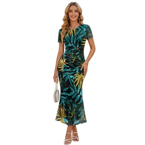 <span class=keywords><strong>Abiti</strong></span> <span class=keywords><strong>Lunghi</strong></span> Eleganti Formali con Stampa a Foglia d'Oro Verde per Donna, Vestiti da Sera per Club, Feste e Cocktail, Vendita all'Ingrosso - Product Image 1