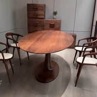 Table à manger ovale en bois massif de luxe italien, design unique, base centrale, chaise de salle à manger en bois pour maison de luxe, villa haut de gamme