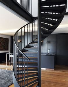 <span class=keywords><strong>Escalier</strong></span> en arc <span class=keywords><strong>intérieur</strong></span> moderne au design élégant et généreux avec <span class=keywords><strong>marches</strong></span> flottantes en acier inoxydable et en bois - Product Image 2