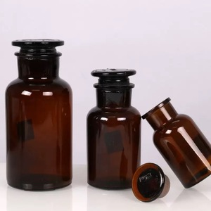 Flacon de réactif de <span class=keywords><strong>pharmacie</strong></span> en verre ambré de 30ml à 500ml avec bouchon en liège pour emballage de pilules - Product Image 4