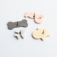 Fabrication en gros de badges personnalisés plaqués or, épingles à revers en émail mignonnes et résistantes
