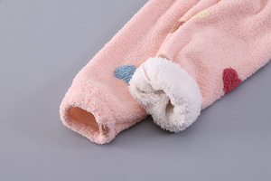 Pijamas de lana de dibujos animados para niñas de otoño e invierno con cárdigan transpirable, conjunto de ropa de casa al por mayor - Product Image 6