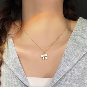 Collares de Moda con Colgante de Circonita Cúbica, Chapado en Oro de 18K, Delicado Collar con Lazo de Esmalte para Mujer - Product Image 5