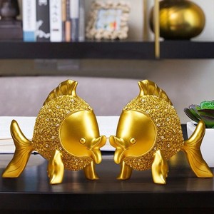 ของตกแต่งเรซิ่นรูปปลาทองคู่ สไตล์คลาสสิก ของตกแต่งบ้าน ของขวัญสำหรับคนย้ายบ้าน ของตกแต่งตั้งโชว์ - Product Image 4