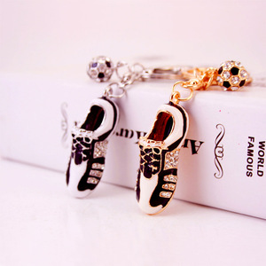 Aleación de zinc Metal cristal promoción bicicleta moda diamante llavero para recuerdo regalo Deportes Fútbol zapatos llavero - Product Image 1