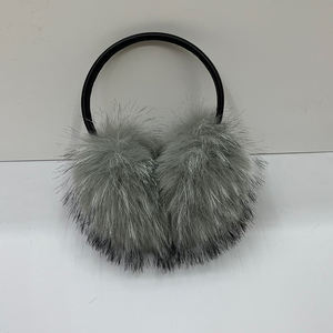 Женские Зимние теплые наушники из искусственного лисьего меха оптом регулируемые наушники с имитацией меха енота - Product Image 5