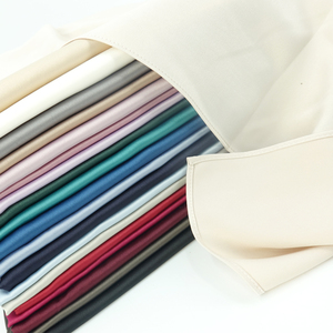 Fashional Lady vendita calda di alta qualità nuovo Design all'ingrosso copia seta scialle lungo Hijab pianura opaca raso Hijab - Product Image 6