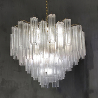 Cylindre de lustre moderne spectaculaire pour la décoration intérieure avec chambre à coucher en verre brumeux 90 lumière suspendue en verre économie d'énergie sèche 360