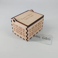 Boîte à musique électronique en bois personnalisée avec mouvement, chanson, voix et photo personnalisables avec texte, cadeau créatif pour un anniversaire