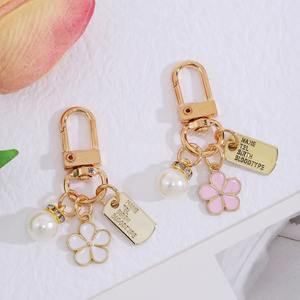 Portachiavi Personalizzati con Fiori e Perle, Charm per Borse da Donna, Portachiavi in Metallo Smaltato, Charm per Auto, Decorazione per Telefono, Gioielli Fai-da-Te, Regali - Product Image 2