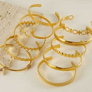 Pulsera Abierta de Acero Inoxidable con Baño de Oro de 18k, Estilo Retro, Ajustable, en Forma de C, para Mujer - Product Image 2