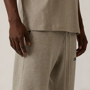 Pantalon de sport personnalisé avec logo imprimé en relief, vente en gros. Pantalon de sport avec isolation supplémentaire. - Product Image 2