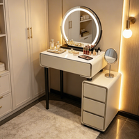 Coiffeuse de chambre style crème français pour petits espaces, moderne et minimaliste, avec plateau en verre, armoire et commode tout-en-un