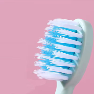 Cepillo de Dientes Eléctrico Sónico Ultrasónico de Alta Calidad para Adultos y Niños, Limpiador de Dientes con Chorro de Agua Suave, Funciona con Batería - Product Image 4