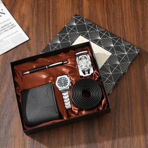 Set de Regalo de 4 Piezas para Hombre: Cartera de Cuero, Cinturón, Reloj de Cuarzo, Gafas de Sol, Regalo del Día del Padre para Novio, Esposo, Papá - Product Image 4