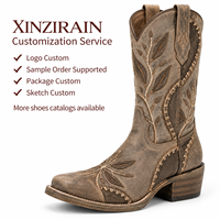 Bottes de cowboy western Xinzirain personnalisées pour homme, aspect cuir vieilli taupe, broderie feuille, bout carré, à enfiler, talon bloc