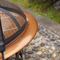 Brûleur à briquettes de charbon de bois à surface en fer moderne haute température, foyer confortable pour meubles de jardin d'extérieur, pour utilisation dans les centres commerciaux et les villas