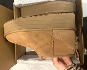 Chaussures d'hiver de luxe pour l'extérieur, bottes de neige, doublure intérieure épaisse, semelle épaisse et chaude, chaussures décontractées, semelles en caoutchouc, bottes de neige de marque de créateur - Product Image 4