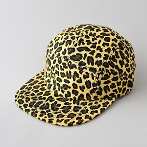 Gorra <span class=keywords><strong>de</strong></span> PANA con estampado <span class=keywords><strong>de</strong></span> leopardo personalizado en blanco Hombres Mujeres Correa <span class=keywords><strong>de</strong></span> <span class=keywords><strong>cuero</strong></span> <span class=keywords><strong>de</strong></span> 2 tonos Sombrero <span class=keywords><strong>de</strong></span> pana <span class=keywords><strong>de</strong></span> 5 paneles - Product Image 3