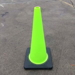 Yüksek yansıtıcı yol güvenliği 45cm PVC ağır siyah taban trafik konisi trafik uyarı park konileri - Product Image 5