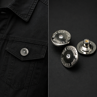 Fabricant Rack Placage Logo gravé personnalisé Couvre-bouton en alliage métallique à tige en jean avec strass