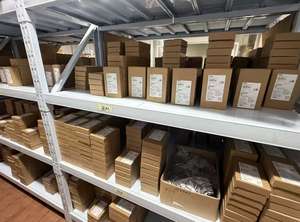 全新原装 Ready Plc S1wp-9a-24vdc-um-0-550vacdc 安全继电器 仓库工业自动化 PLC 编程控制器 - Product Image 2