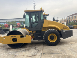 Rullo Vibrante da 16t Peso Operativo XS163J Modello Classico dalla Fabbrica XUZHOU - Product Image 1