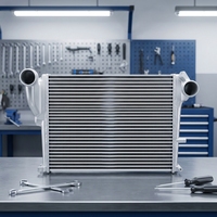 Remplacement de l'intercooler d'air de suralimentation du moteur turbo automobile