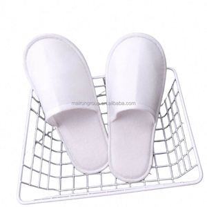 Vente en gros de pantoufles d'été pour femmes, logo personnalisé OEM, PVC, bout fermé, intérieur en velours, semelle EVA de 5 mm, usage hôtelier, plage en plein air, unisexe - Product Image 3