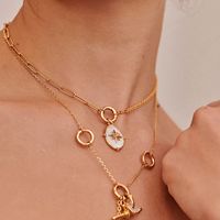 Collier à breloques vintage en acier inoxydable plaqué or 18 carats, anti-ternissement, avec fermoir poussoir et chaîne maille trombone, cadeau pour femme, accessoire de mode