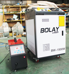 Machine de soudage au laser à fibre portative Au3tech 1500w 2000w 3KW pour tôles et tubes métalliques avec refroidissement par eau - Product Image 4