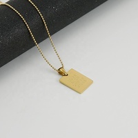 Collier en acier inoxydable avec pendentif lettre anglaise rectangulaire pour femme, chaîne en acier titane plaqué or 18 carats