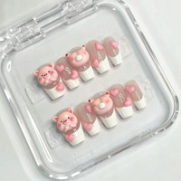 Faux ongles 3D en acrylique réutilisables, motif cochon rose et accents de cœurs roses, pour les amateurs de style Kawaii et l'usage quotidien décontracté