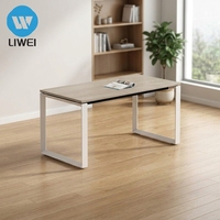 Bureau d'ordinateur individuel en bois, moderne et minimaliste, extensible et personnalisable, pour le télétravail et l'usage commercial