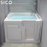 Baignoire autoportante en acrylique pour personnes âgées avec accès sécurisé, porte à basse hauteur et barres d'appui pour usage hôtelier