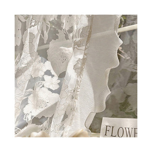 Rideaux en tricot blancs vintage de style français européen avec bordure en dentelle - Product Image 3